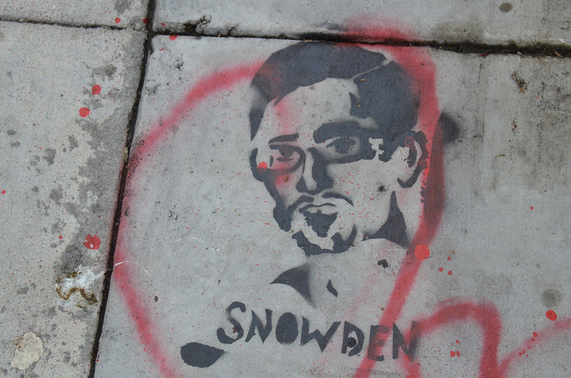 Illustration for article titled Eclair Bandersnatch: Street Artist for the Snowden Age